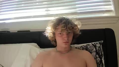 leo_wildd online show from 09/15/25, 10:32