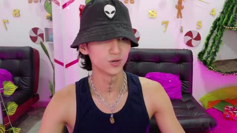 Snapshot of leoadamss chatting on 12/24/24, 09:44 Leo online show from 12/24/24, 09:44