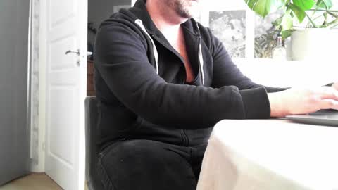 Leofromsweden online show from 02/11/26, 01:16