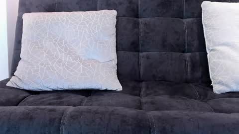 leohard_ online show from 01/13/26, 12:27