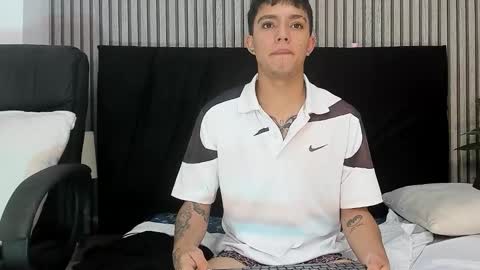 leohard_ online show from 01/18/26, 11:58