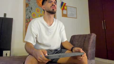 Leo  online show from 02/12/25, 12:44