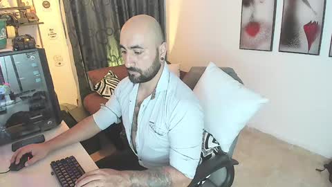 Leon online show from 01/13/25, 08:58