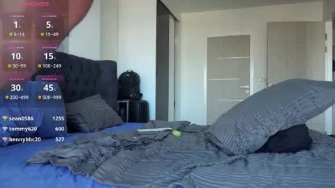 Leon online show from 12/20/25, 01:45