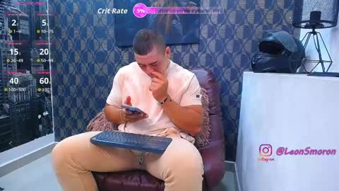 Leon Smoron online show from 04/21/26, 03:24