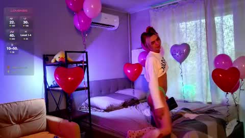 Snapshot of leon_yuugen chatting on 02/11/25, 10:37 Leon online show from 02/11/25, 10:37