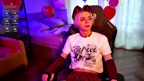 Snapshot of leon_yuugen chatting on 02/14/25, 08:10 Leon online show from 02/14/25, 08:10