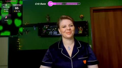 Leona tracie online show from 04/03/26, 09:35