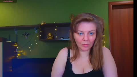 Leona tracie online show from 04/25/26, 08:06