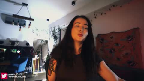 Leo online show from 11/27/25, 08:44