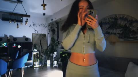 Leo online show from 04/19/26, 08:44