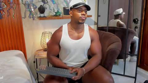 Leandro jones online show from 09/24/25, 11:30