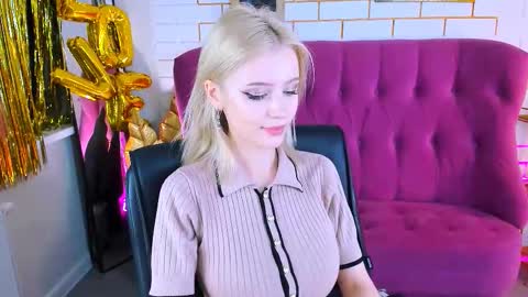 leonastone online show from 09/25/25, 05:05