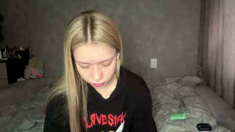 Eva online show from 04/22/26, 06:05