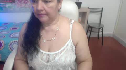 leonela   online show from 02/28/25, 10:50