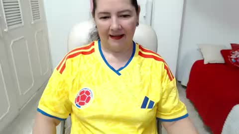 Snapshot of leonela_69 chatting on 06/28/26, 01:55 leonela online show from 06/28/26, 01:55