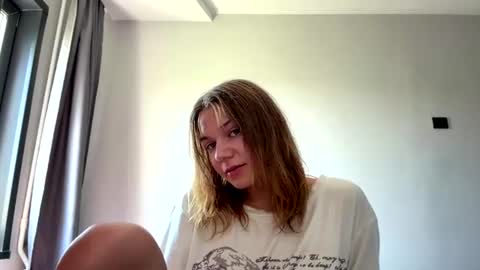 Snapshot of leonidadesantiago chatting on 06/29/26, 05:25 Reily online show from 06/29/26, 05:25