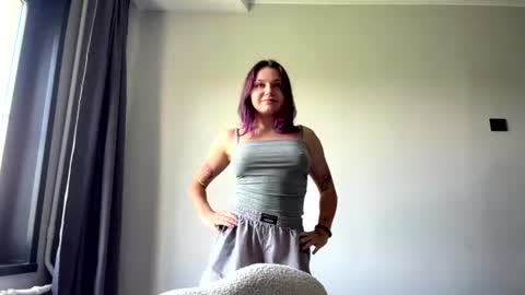 Snapshot of leonidadesantiago chatting on 07/07/26, 06:47 Reily online show from 07/07/26, 06:47