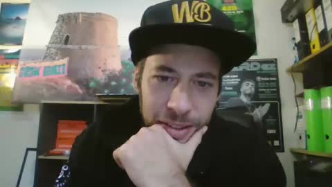 leonidascum online show from 12/01/25, 10:42