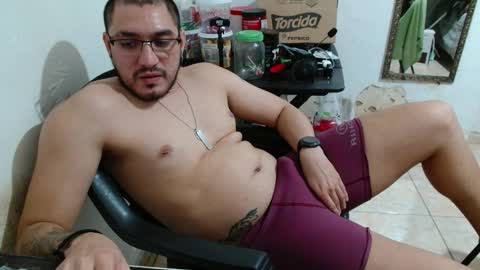 Snapshot of leonino231 chatting on 10/05/25, 01:59 leonino231 online show from 10/05/25, 01:59