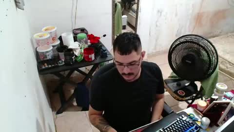 leonino231 online show from 12/20/25, 10:28