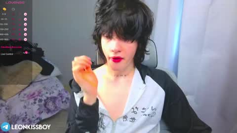 leonkissboy online show from 03/31/26, 07:53