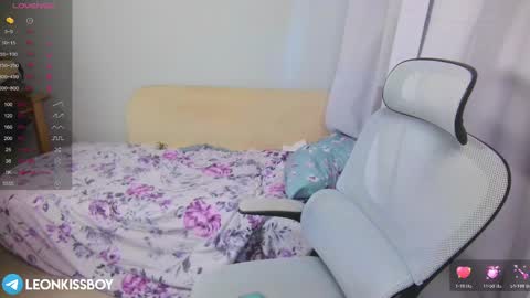 leonkissboy online show from 04/01/26, 10:05