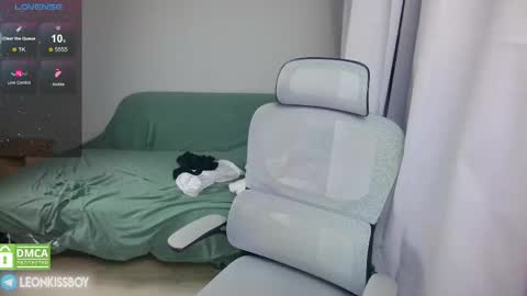 leonkissboy online show from 04/23/26, 07:38