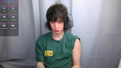 Snapshot of leonkissboy chatting on 05/03/26, 02:39 leonkissboy online show from 05/03/26, 02:39