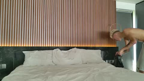 leonlure online show from 09/12/25, 08:03