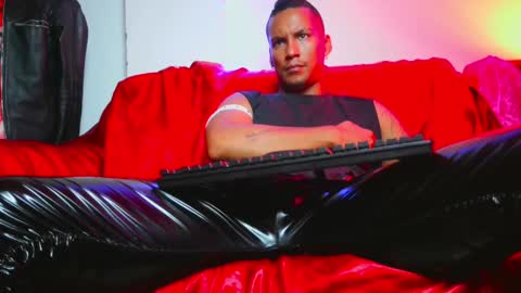 Snapshot of leonnardojaramillo chatting on 01/19/25, 12:06 Lenardo jaramillo online show from 01/19/25, 12:06