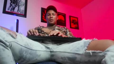 Snapshot of leonnardojaramillo chatting on 10/16/25, 10:38 Lenardo jaramillo online show from 10/16/25, 10:38