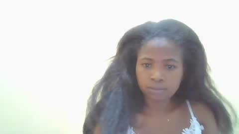 leonnetta online show from 04/18/26, 05:00