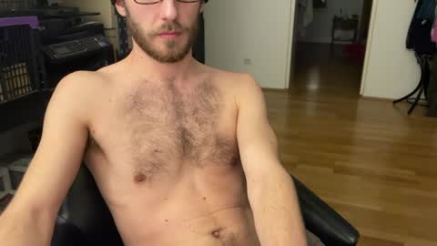 Leon online show from 01/27/25, 05:37