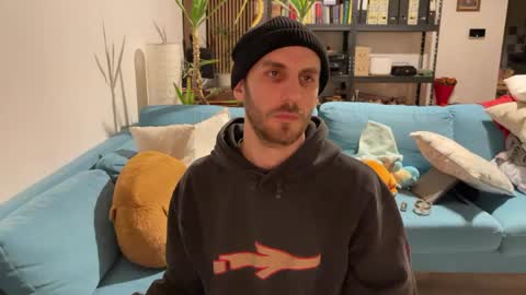 Leon online show from 02/01/25, 08:58