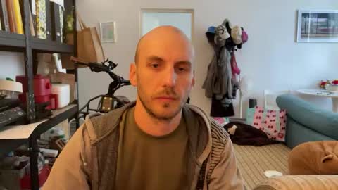 Leon online show from 10/01/25, 01:50