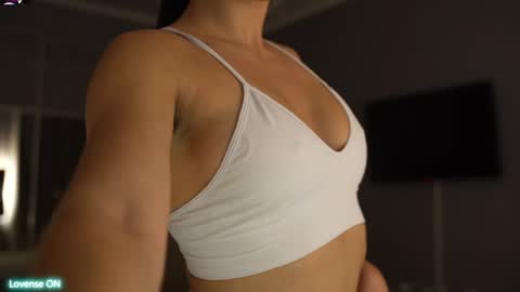 Leora online show from 12/21/24, 04:03