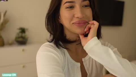 Leora online show from 02/14/25, 04:31