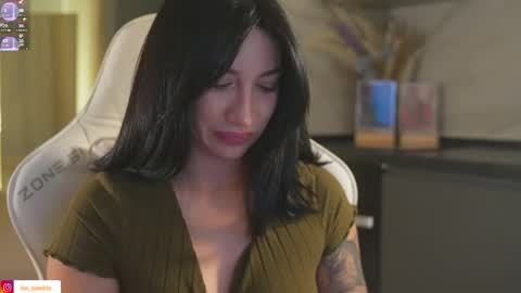 Leora online show from 10/10/25, 05:12