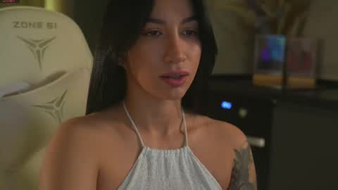 Leora online show from 10/18/25, 05:14