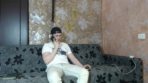 leoroman online show from 02/22/25, 08:29