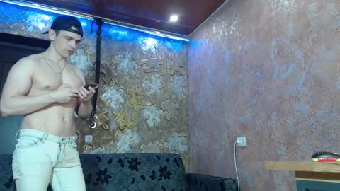 leoroman online show from 03/01/25, 09:18