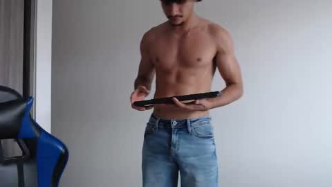 Snapshot of leostorm25 chatting on 02/25/26, 08:18 leostorm25 online show from 02/25/26, 08:18