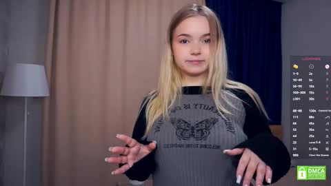 Hello everyone Im Lora Its my first day Were going to have fun together online show from 11/13/25, 05:06