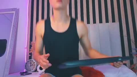 leotease online show from 04/25/26, 07:11