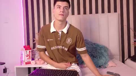 leotease online show from 06/18/26, 07:07