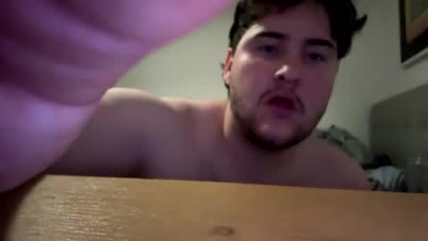 Snapshot of leowhatts chatting on 12/02/25, 01:00 leowhatts online show from 12/02/25, 01:00