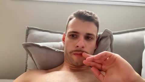 leozinhohd online show from 10/12/25, 05:56