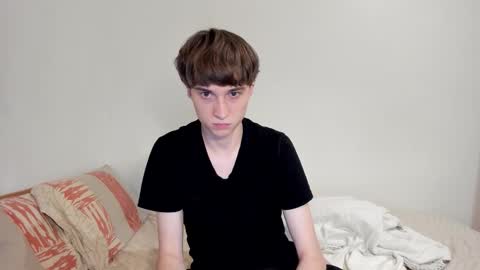 Snapshot of leraimcute chatting on 11/14/25, 01:59 Daniel online show from 11/14/25, 01:59