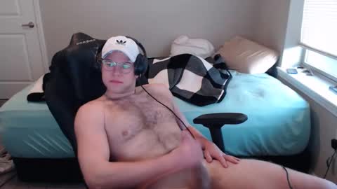 leroy_lew online show from 01/01/25, 11:07